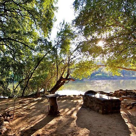 Kunene River Lodge Ehomba Exterior foto